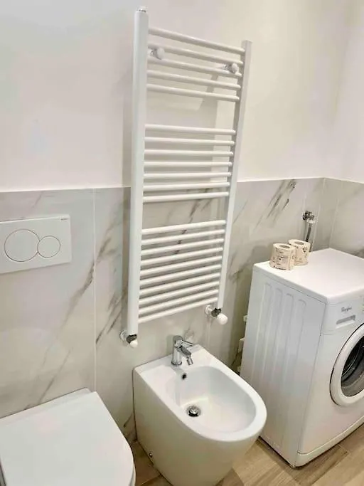 Isola - Garibaldi Lovely Apt. With Netflix And Wifi Milan