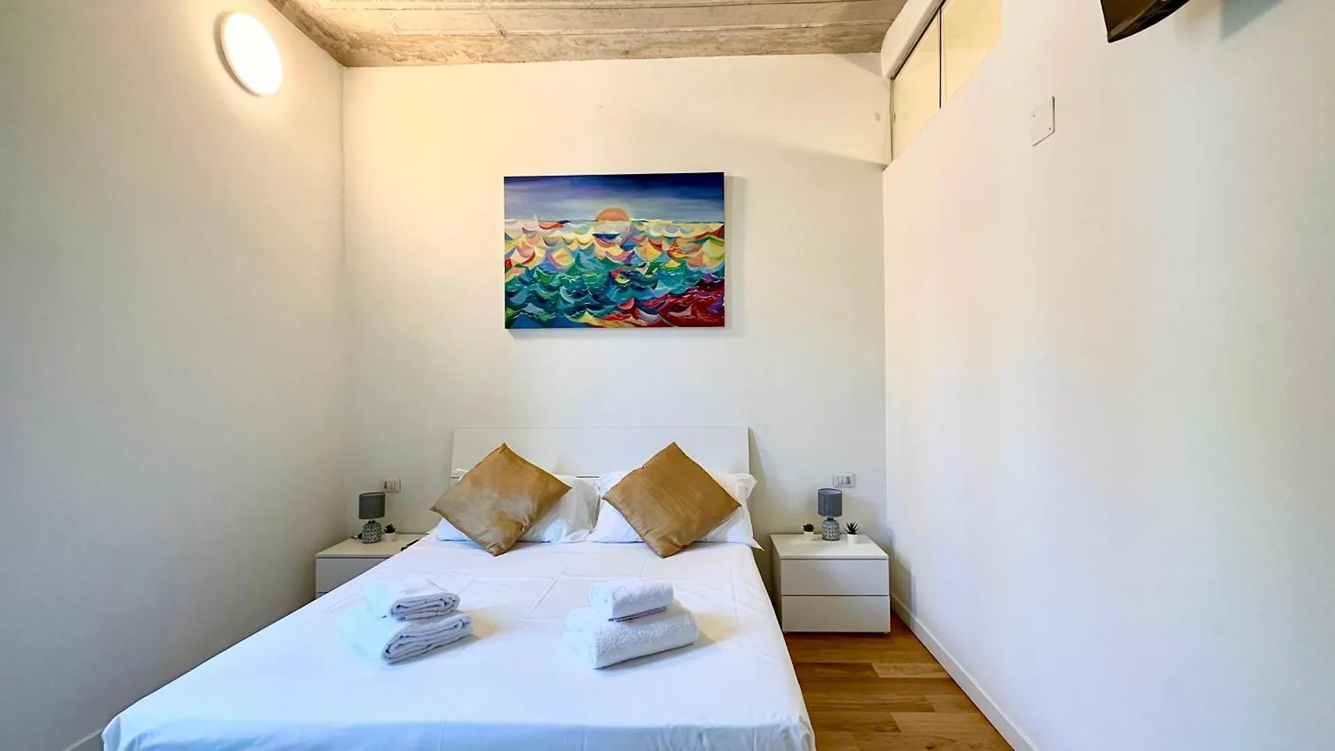 Isola - Garibaldi Lovely Apt. With Netflix And Wifi Milan 0*,  Italy