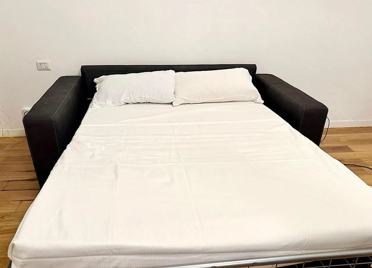 Apartment Isola - Garibaldi Lovely Apt. With Netflix And Wifi Milan Italy